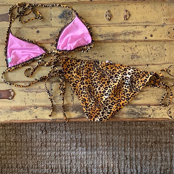 🔥 KERRY CUSHMAN GORGEOUS BIKINI!🔥 - Picture 5 of 11